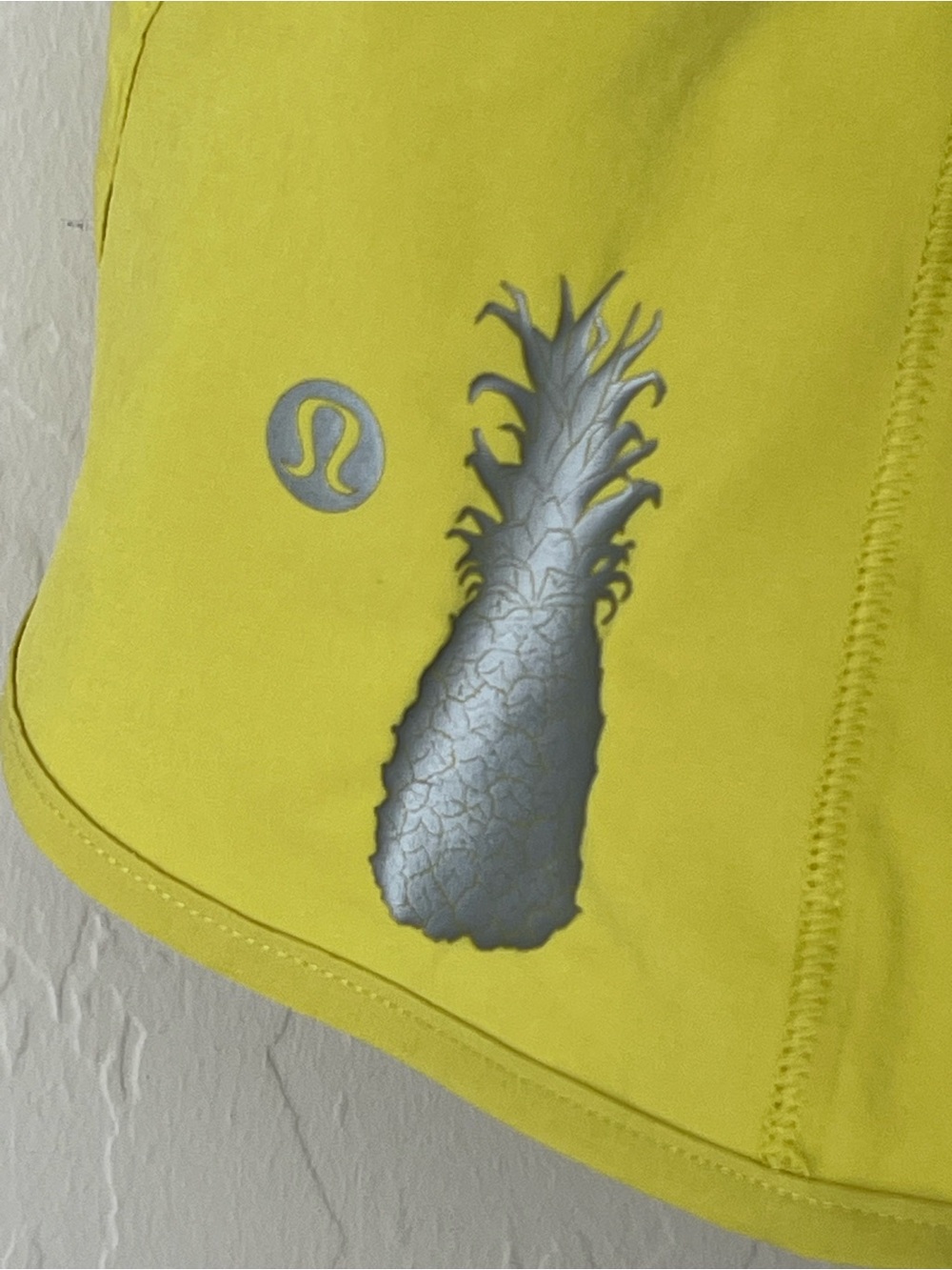 Lululemon track that shorts Hawaii exclusive pineapple limited edition 0 - Picture 10 of 10